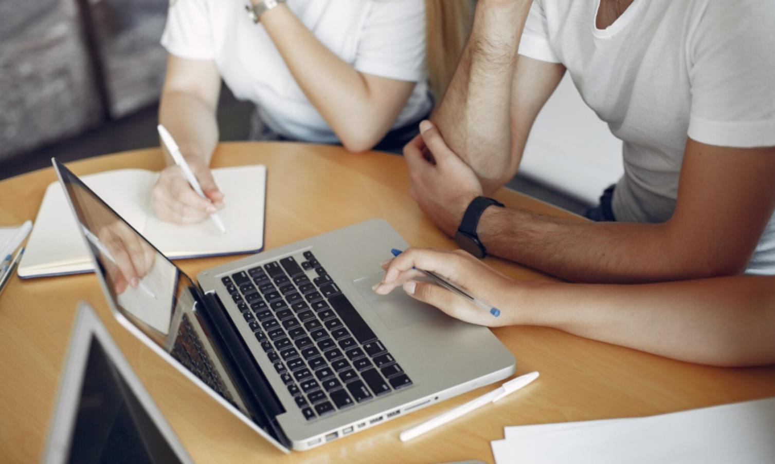 Professionelle Finanzanalyse und Beratung bei marquessova